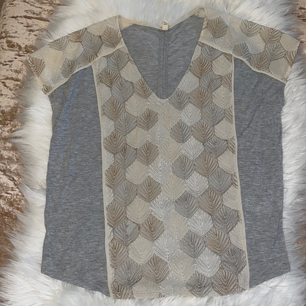 Medium Tiny shirt